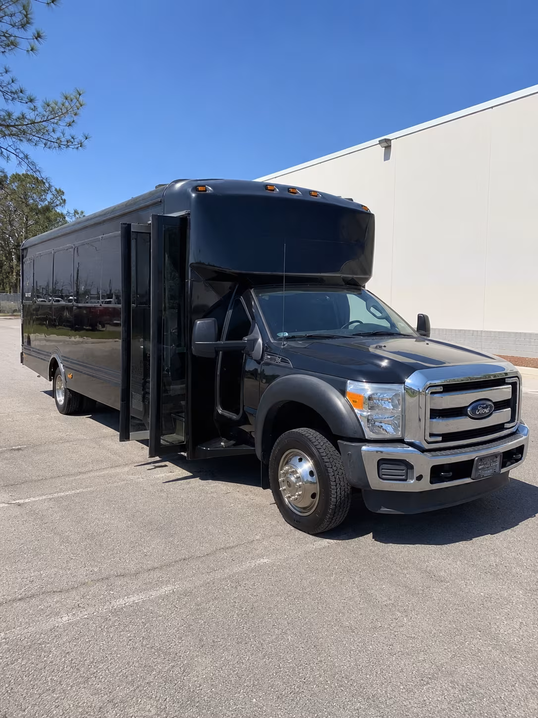 baton rouge party bus rental 2
